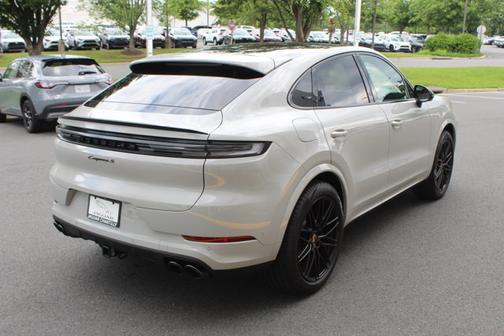 2025 Porsche Cayenne S
