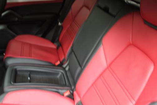 2025 Porsche Cayenne S