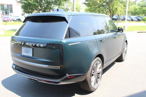 2025 Land Rover Range Rover SE