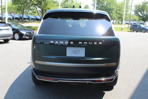 2025 Land Rover Range Rover SE