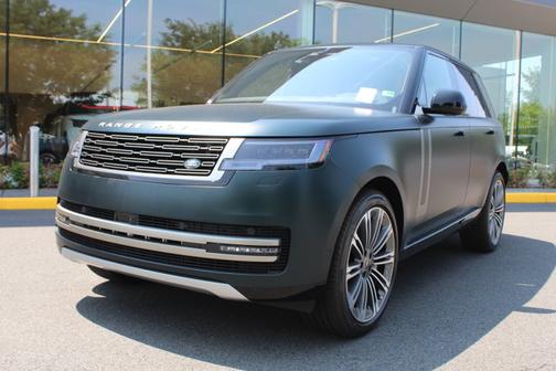 2025 Land Rover Range Rover SE