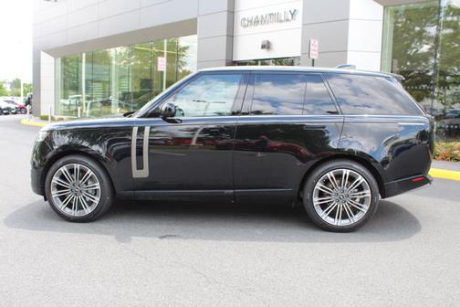 2025 Land Rover Range Rover SE