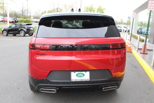 2025 Land Rover Range Rover Sport SE