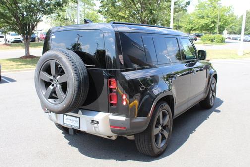 2025 Land Rover Defender S