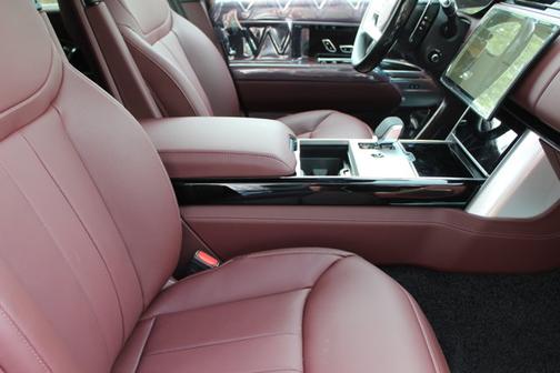 2025 Land Rover Range Rover Autobiography