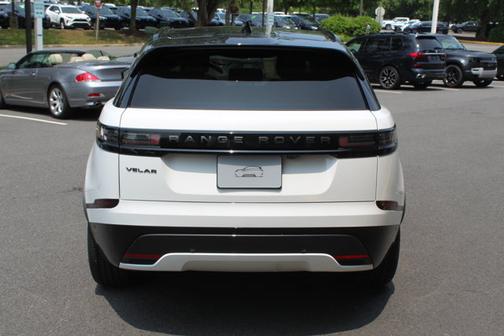 2026 Land Rover Range Rover Velar Dynamic SE