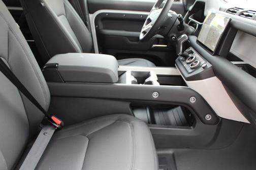 2025 Land Rover Defender S
