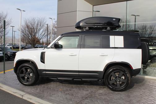 2025 Land Rover Defender S