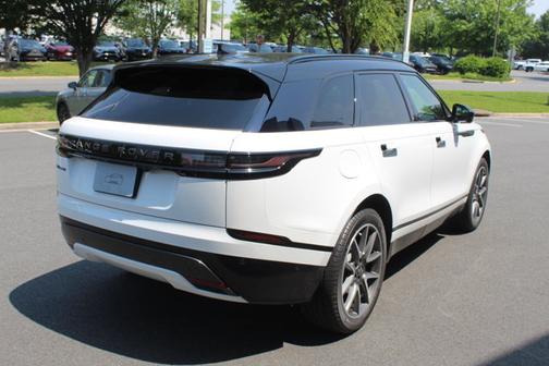 2026 Land Rover Range Rover Velar Dynamic SE