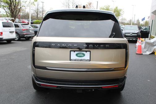 2025 Land Rover Range Rover SE