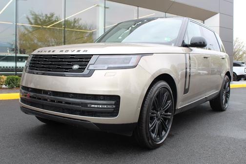 2025 Land Rover Range Rover SE