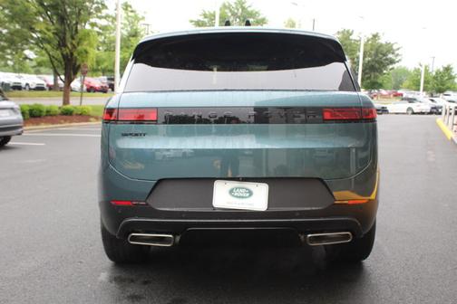 2025 Land Rover Range Rover Sport SE