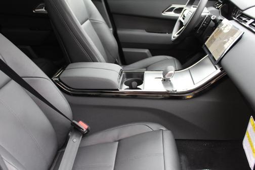 2025 Land Rover Range Rover Velar Dynamic SE