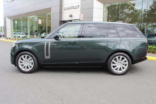 2025 Land Rover Range Rover SE