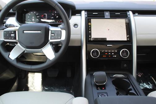 2024 Land Rover Discovery S