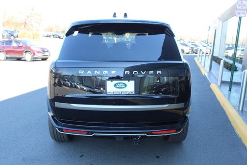 2025 Land Rover Range Rover SE