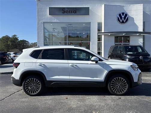 2025 Volkswagen Taos 1.5T SE