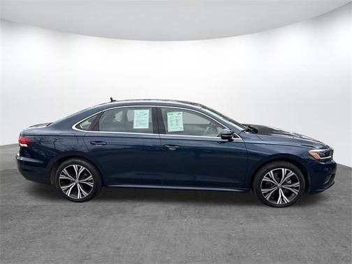 2022 Volkswagen Passat 2.0T SE