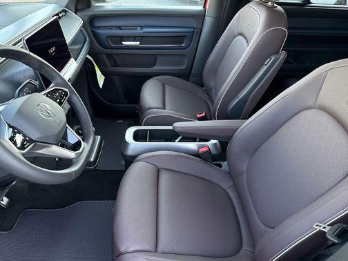 2025 Volkswagen ID. Buzz Pro S Plus