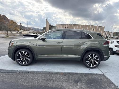 2026 Volkswagen Atlas Cross Sport 2.0T SEL Premium R-Line