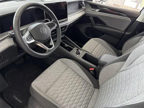 2025 Volkswagen Tiguan 2.0T S