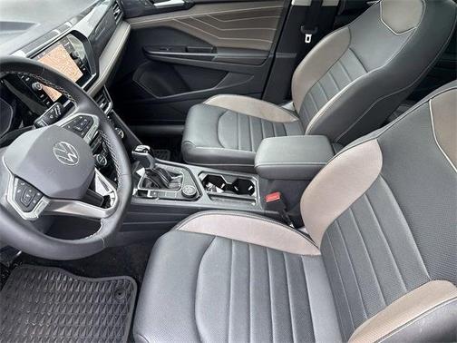 2024 Volkswagen Taos 1.5T SEL