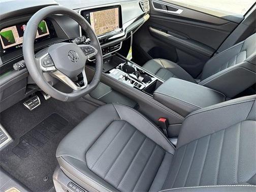 2025 Volkswagen Atlas Cross Sport 2.0T SEL R-Line Black