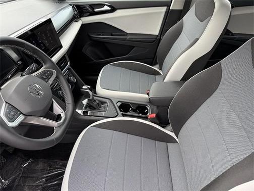 2025 Volkswagen Taos 1.5T S