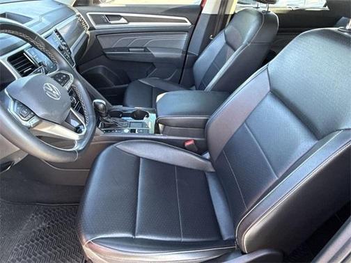 2022 Volkswagen Atlas 2.0T SE w/Technology