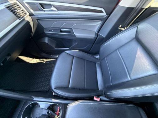 2022 Volkswagen Atlas 2.0T SE w/Technology