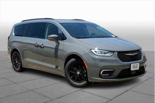 2022 Chrysler Pacifica Touring-L