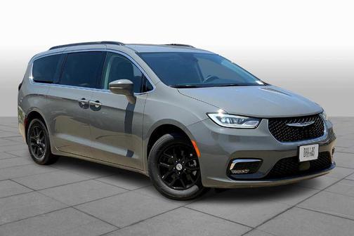 2022 Chrysler Pacifica Touring-L