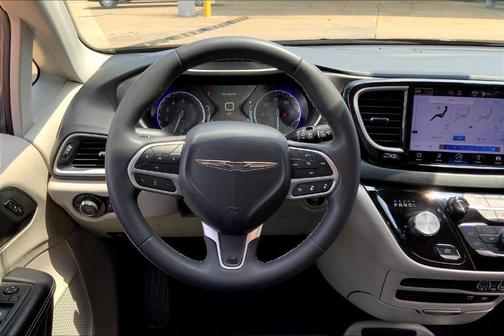 2022 Chrysler Pacifica Touring-L