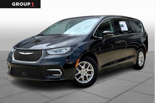 2023 Chrysler Pacifica Touring-L