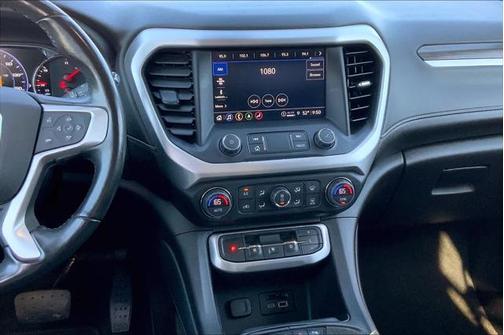 2022 GMC Acadia SLT