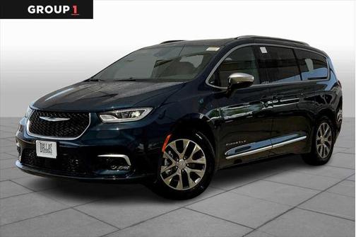2025 Chrysler Pacifica Hybrid Pinnacle