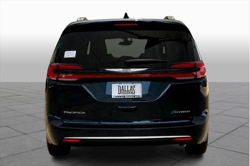 2025 Chrysler Pacifica Hybrid Pinnacle