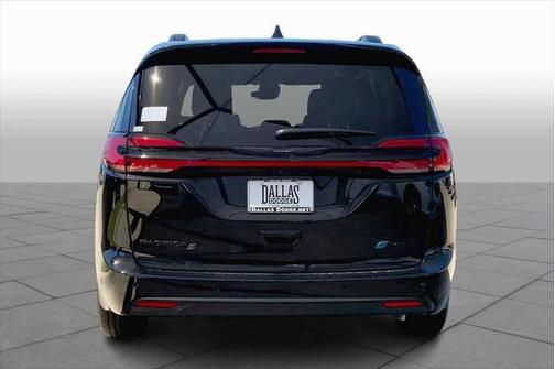 2025 Chrysler Pacifica Hybrid Select