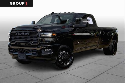 2025 RAM 3500 Lone Star Crew Cab 4x4 8 Box