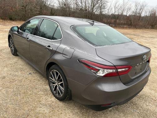 2023 Toyota Camry Hybrid XLE