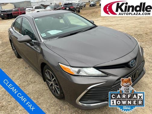 2023 Toyota Camry Hybrid XLE