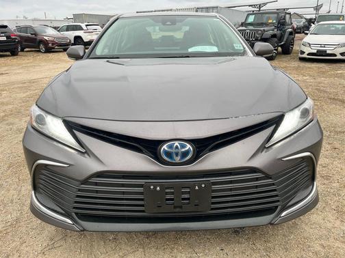 2023 Toyota Camry Hybrid XLE