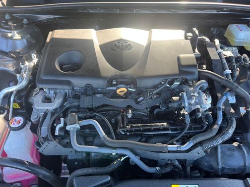 2023 Toyota Camry Hybrid XLE