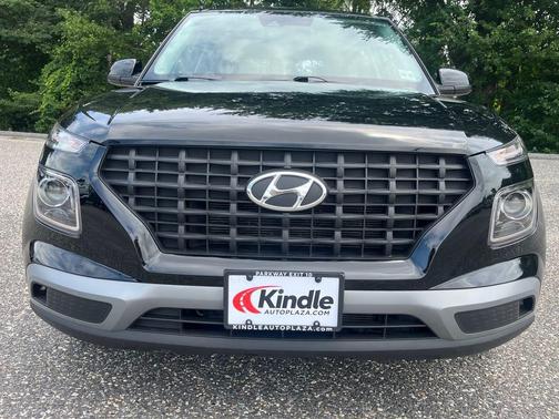 2022 Hyundai VENUE SE