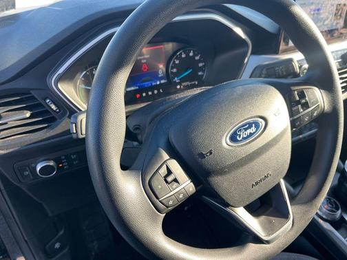 2021 Ford Escape PHEV SE