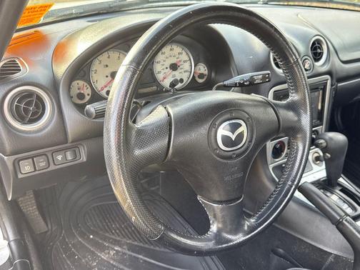 2005 Mazda MX-5 Miata LS