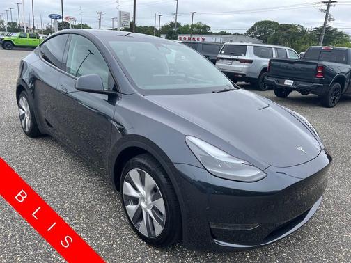 2024 Tesla Model Y Base