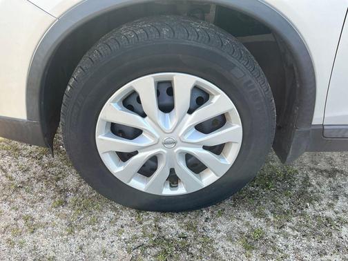 Brilliant Silver 2016 Nissan Rogue S