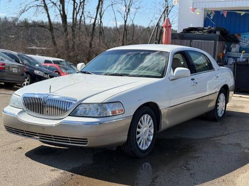 2005 Lincoln Town Car Signature