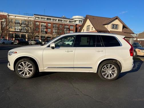 2017 Volvo XC90 T6 Inscription
